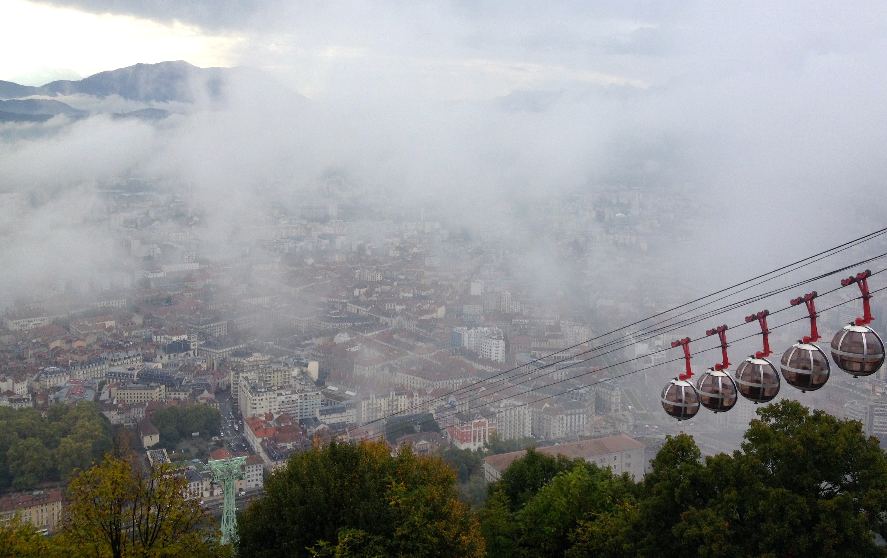 des nuages sur Grenoble