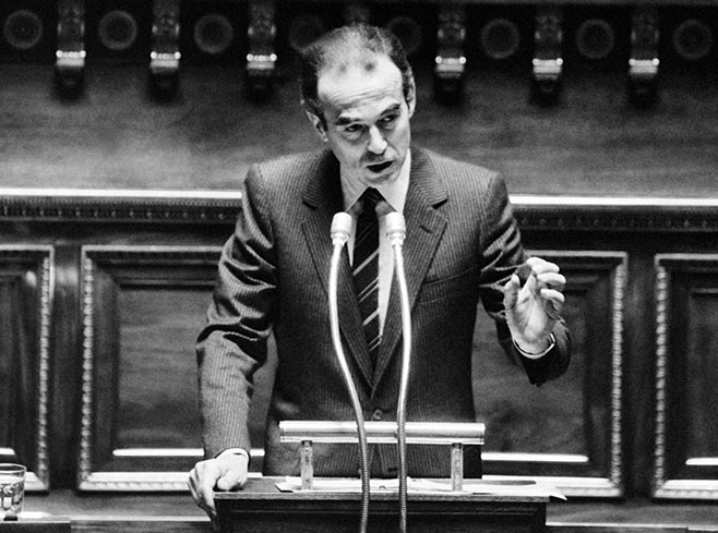 Robert Badinter, lors de son discours pour l'abolition de la peine de mort devant l’Assemblée le 17 septembre 1981 © DOMINIQUE FAGET / AFP