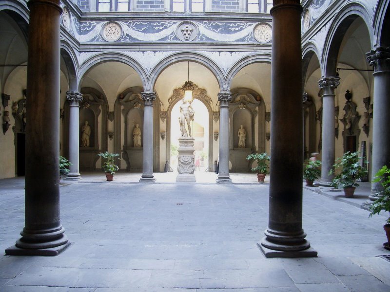 Michelozzo Palais Medicis cortile