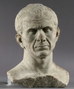 Le buste de César (Arles)